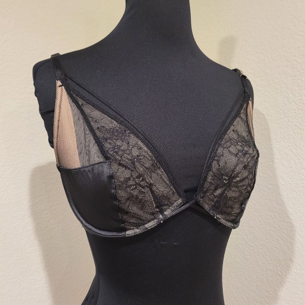 🍒NWT🍒 VS VERY SEXY UNLINED PLUNGE STRAPPY BRA - Picture 2 of 8
